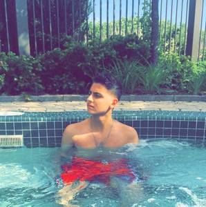 Meet your Posher, Mark